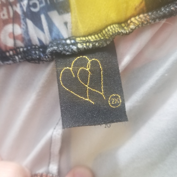 Magazine Cover Leggings Size 2X Unbranded - Picture 4 of 6